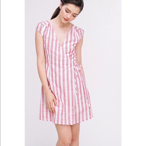 Red Striped  Puff Cap Sleeve Wrap Dress - Picture 2 of 5